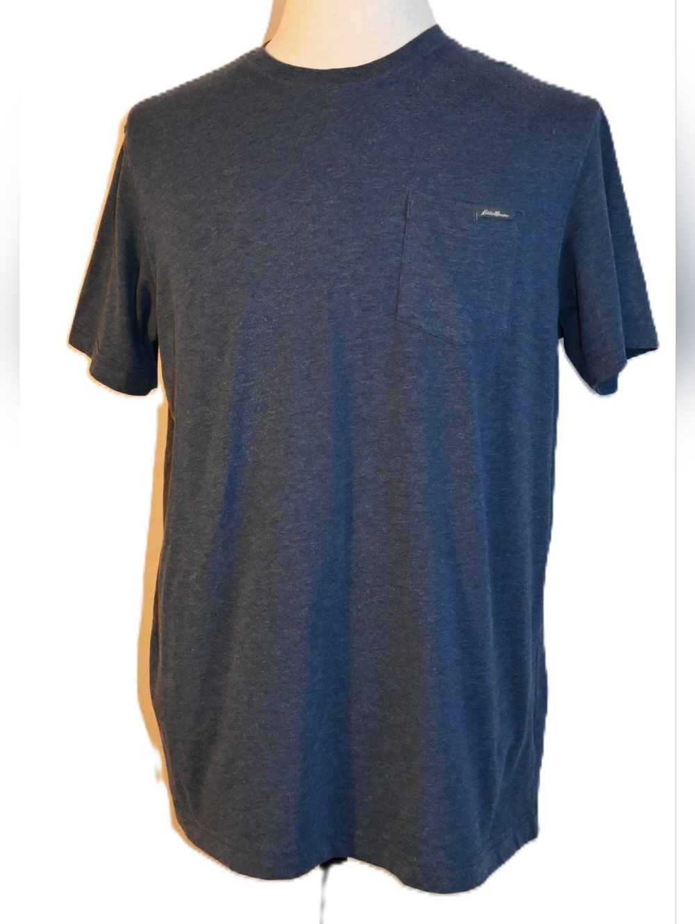 Eddie Bauer Men's Pocket T-Shirt Size M 27" L x 42" Chest Preowned
